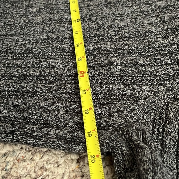 St John’s Bay• Charcoal Grey Cable Knit Sweater, Size XL - Picture 13 of 15